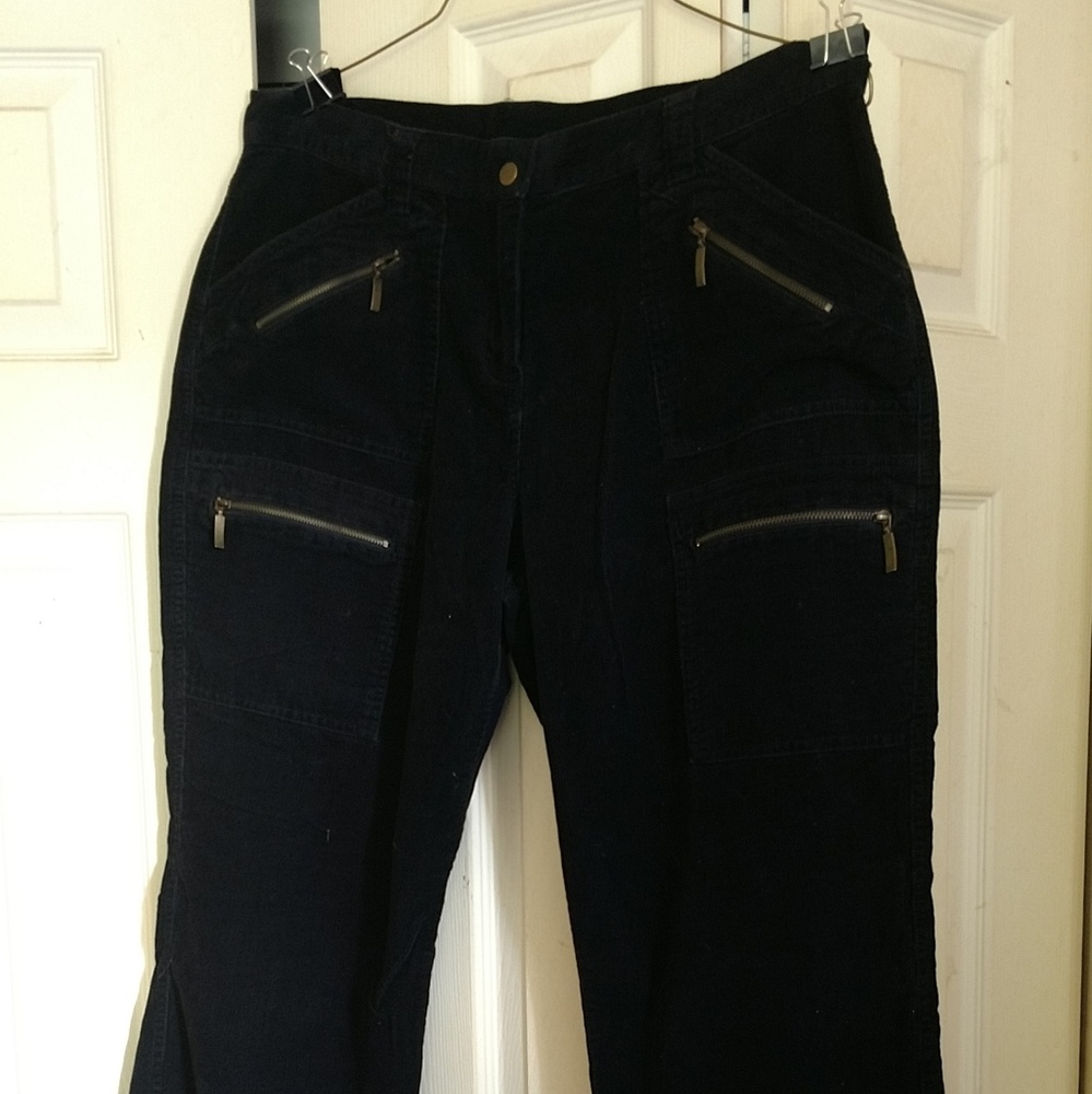 Clio Black cordoroy's Size 14